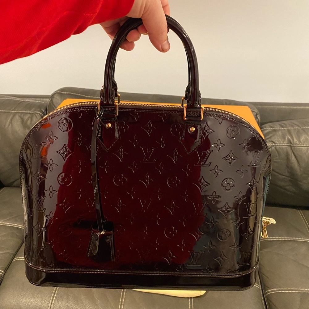 Louis Vuitton Vernis Amarante Alma GM